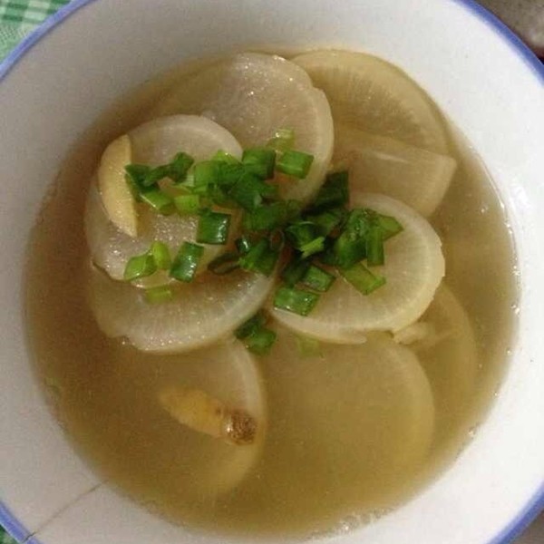 生姜葱须白萝卜汤