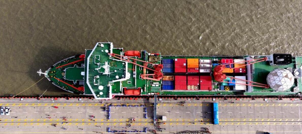 雪龙号极地考察船