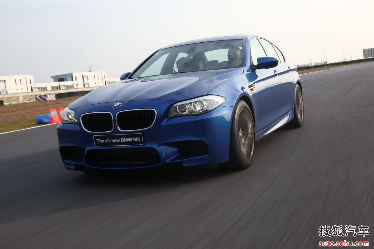 宝马m5