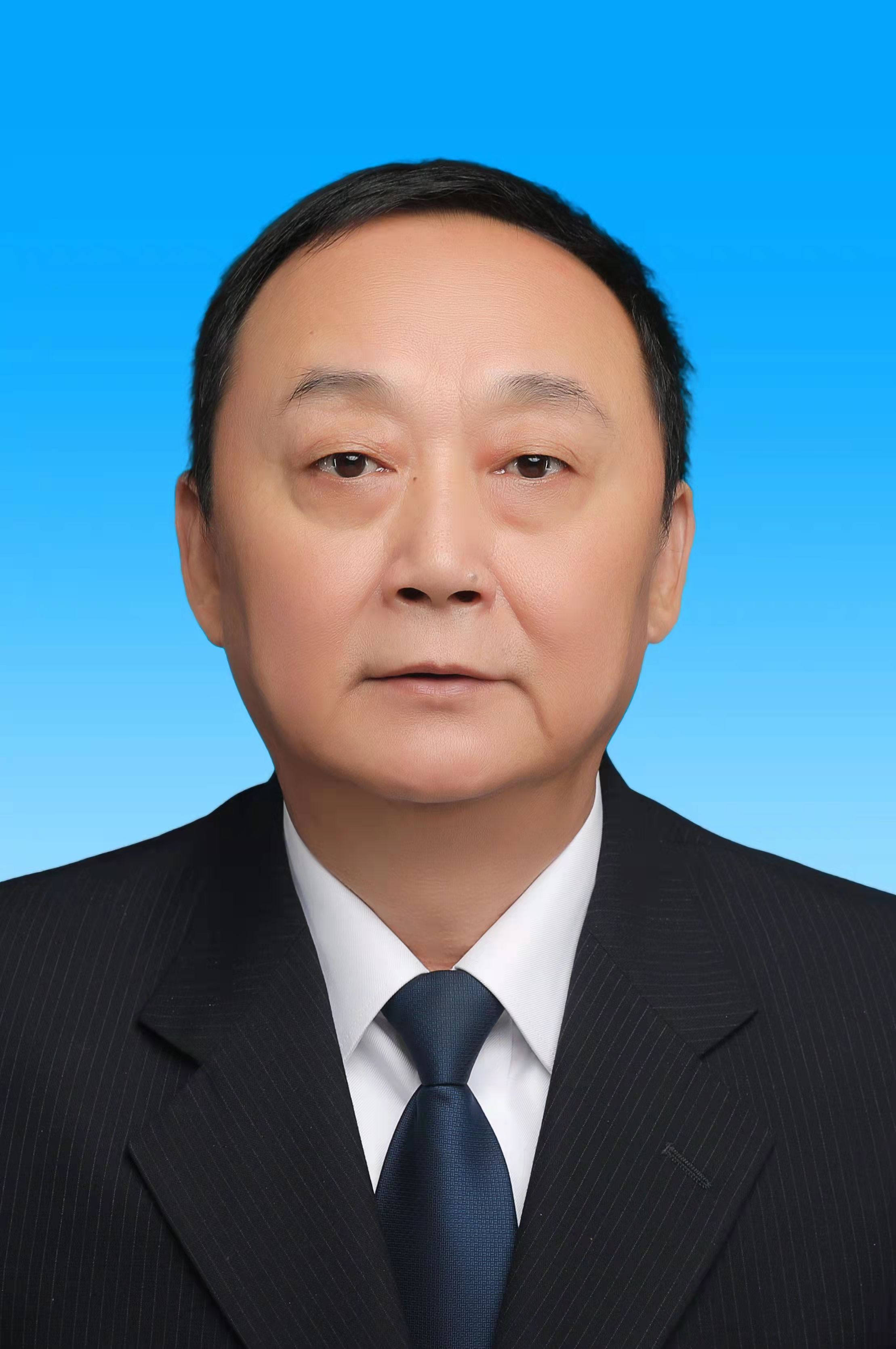  /p> p>现任重庆市荣昌区政府党组成员,副区长,区公安局党委书记, 