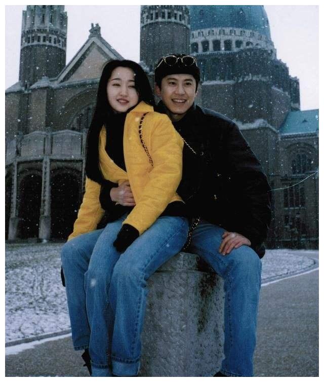  p>杨钰莹,1971年5月11日出生于江西省 a target="_blank" href="
