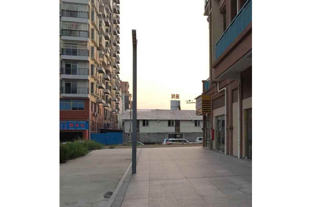  p>白沙村深港拆迁安置小区位于东莞市虎门镇新联. /p>