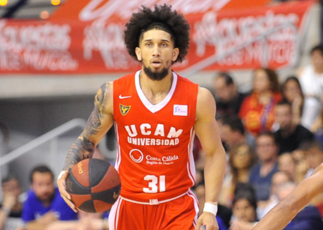 阿斯基亚·布克