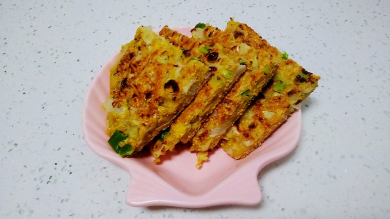 鸡蛋包菜玉米面饼
