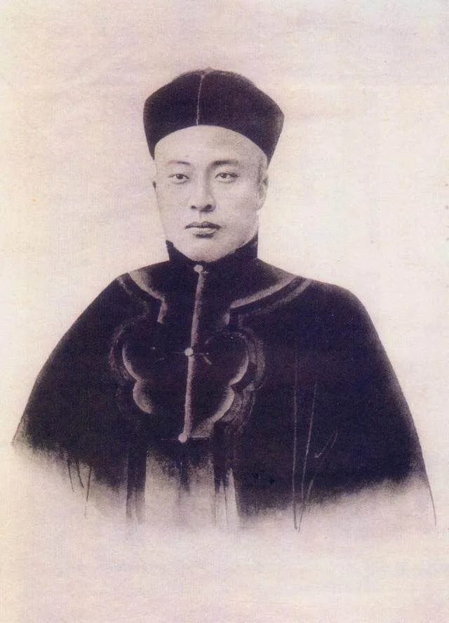 为了成全天下太平，亲手结束清朝统治，隆裕太后的背负与痛苦！_百科TA说