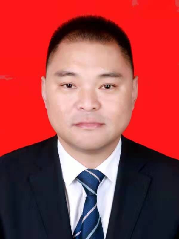  p>尤顺亮,青川县三锅镇党委副书记,镇长. /p>