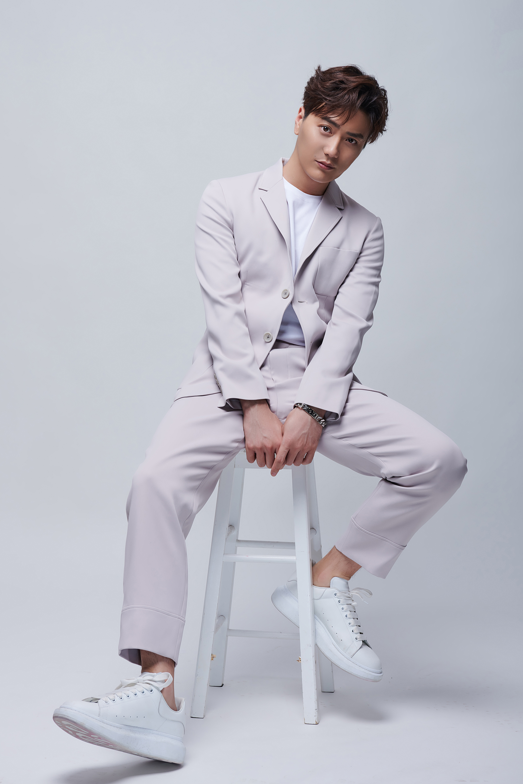 i6rjc">陆虎,1986年4月24日出生于河南省周口市,中国内地流行乐男歌手