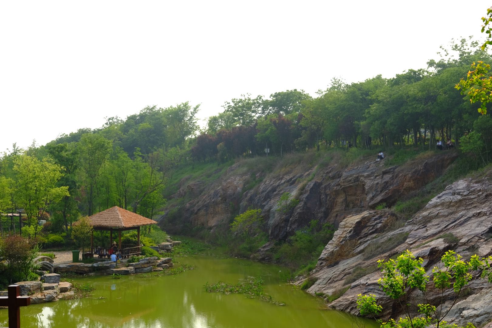 p>沭阳韩山,位于沭阳县城东北韩山镇境内,最高处海拔66.6米.