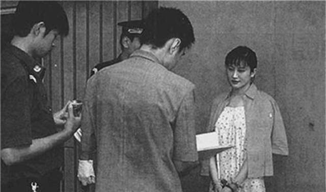 22岁“最美”死刑犯任雪，行刑前一直淡定自如，为何突然主动张嘴_百科TA说
