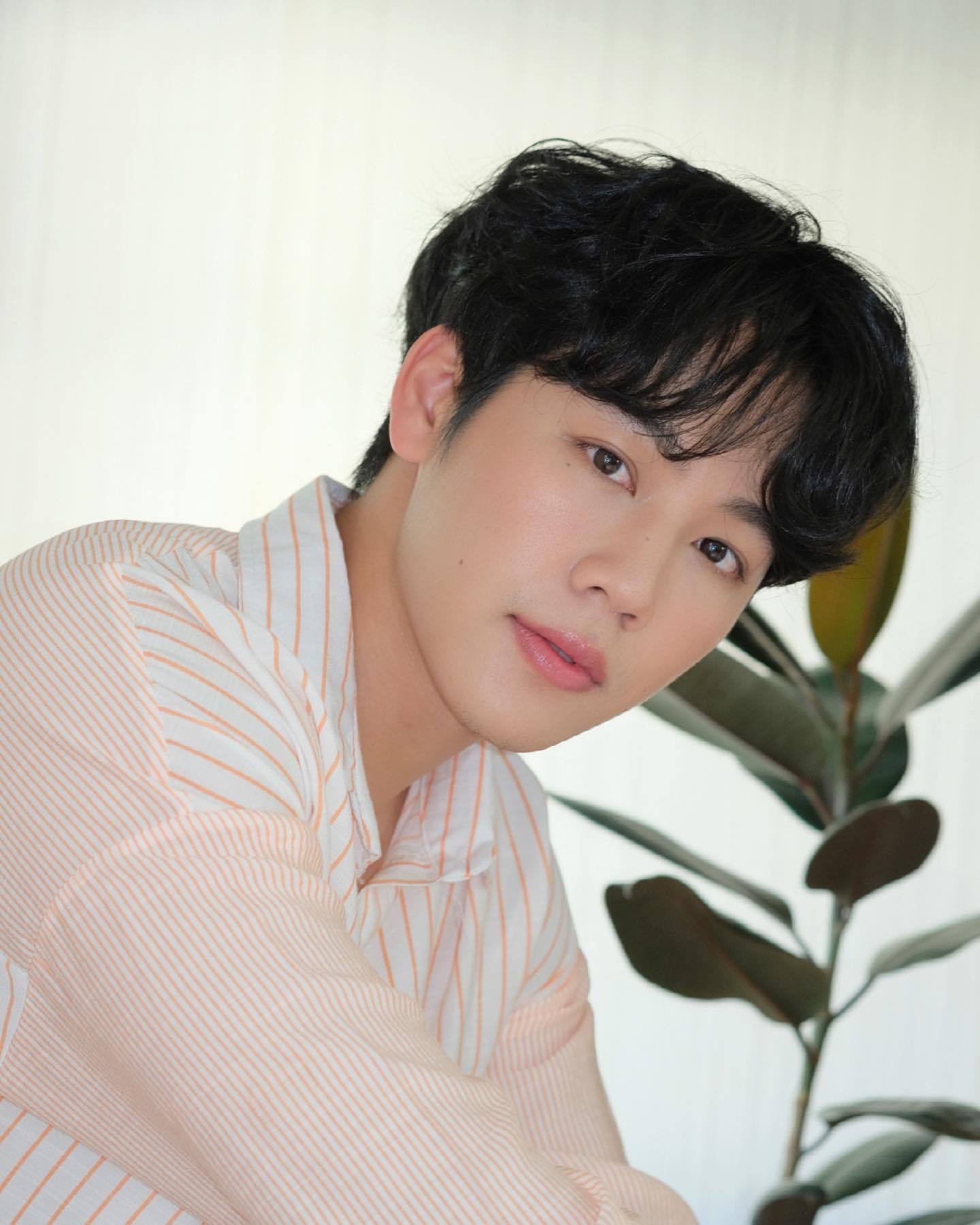 拉特·拉萨梅拉特(war),1994年6月23日出生于泰国孔敬府,泰国男演员