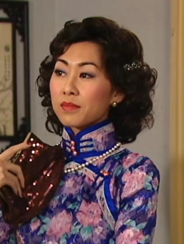 blank" href="/item/《银楼金粉》/1960729" data