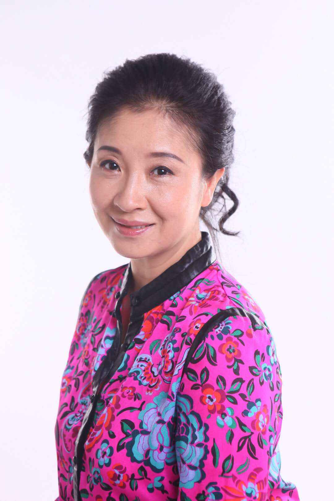  /p> p data-id="tbcmvibnebfv">1991年,主演陈力执导电视剧《李小娥