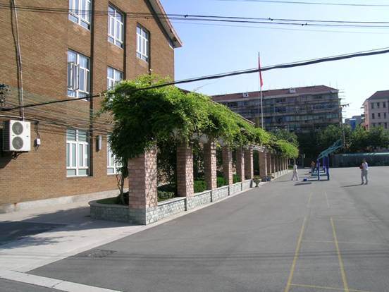 五爱高级中学 /a>地处 a href="#" data-lemmaid="1298055">上海中心