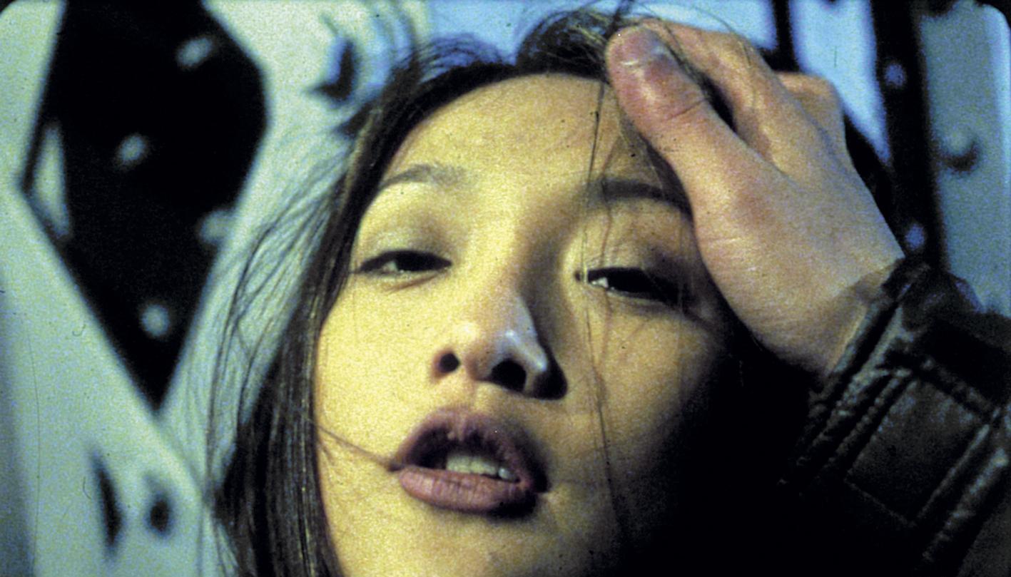  p>《苏州河》是1998年拍摄,2000年上映的一部爱情文艺电影,导演是 a