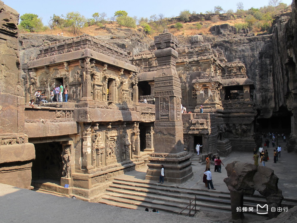  p> a href="#" data-lemmaid="1779511">埃洛拉石窟 /a>(ellora