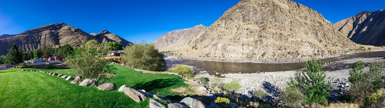  p>赫尔斯峡谷(hells canyon):又译"地狱谷",是北美洲最高和最深的