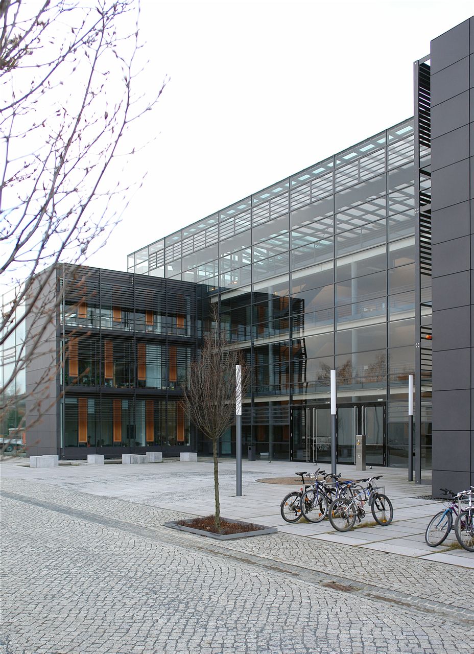  p>德累斯顿工业大学(technische universit  t dresden),始建于1828