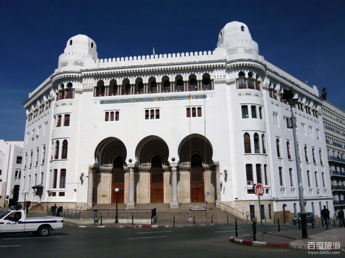  p>阿尔及利亚首都阿尔及尔(algiers),位于阿尔及利亚北部,南靠雄伟的