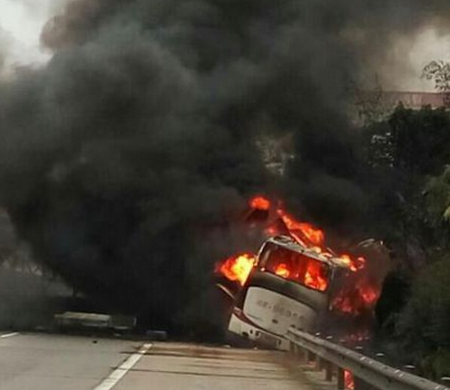 7·19湖南沪昆高速货车大巴相撞爆炸车祸事故