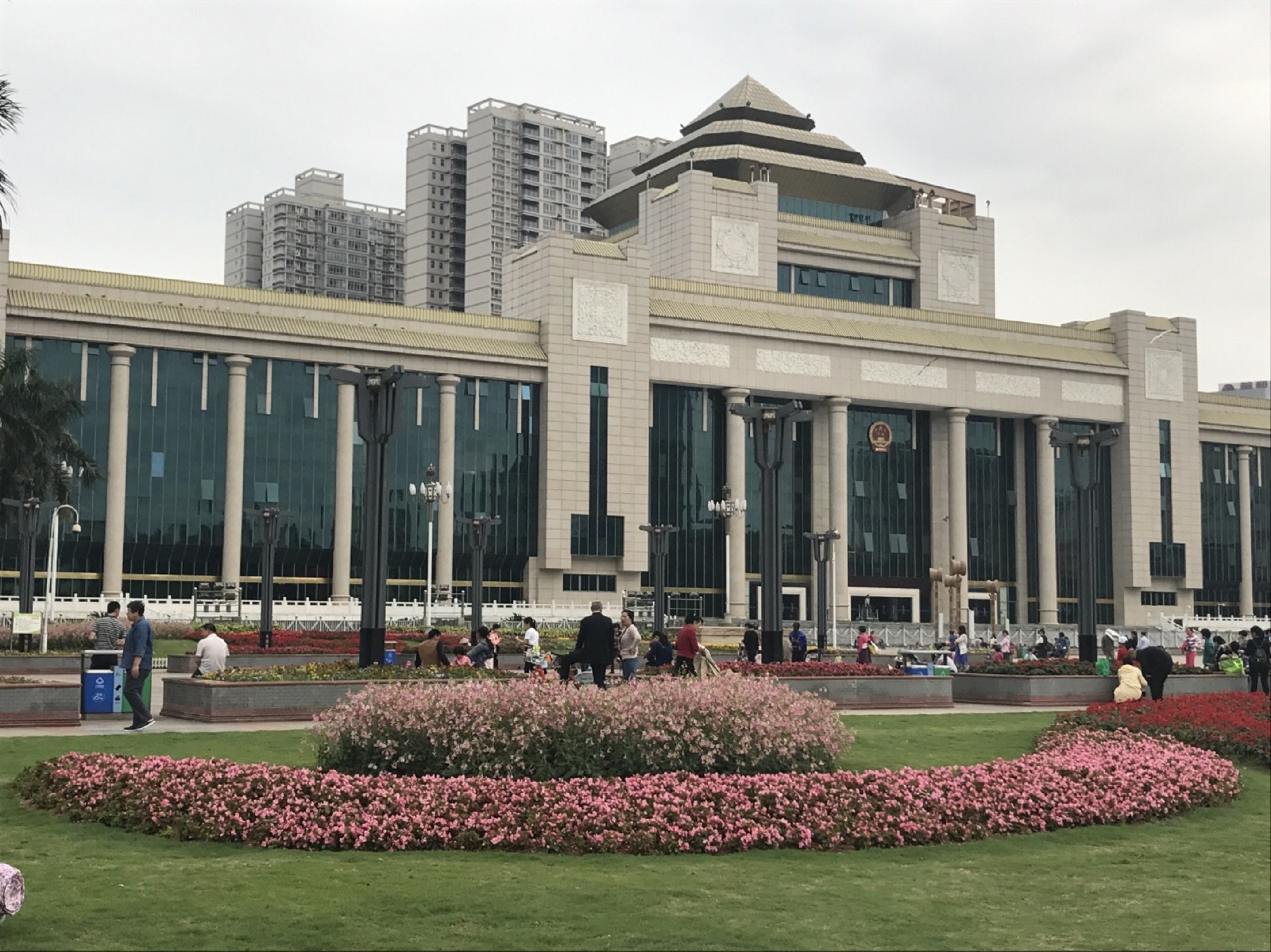  p data-id="go0df1gd03">南宁市民族广场,位于广西南宁市中心民族
