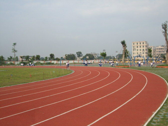  p>普宁市华美实验学校,创建于2005年,其前身是"普宁英才实验中学",由