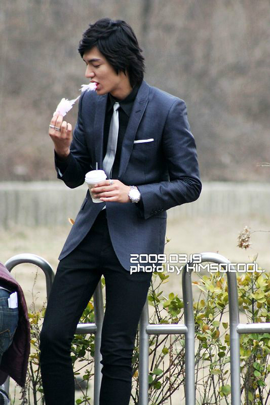  p>具俊表是韩国电视剧《花样男子》中人物,世界知名的韩国顶级超级大