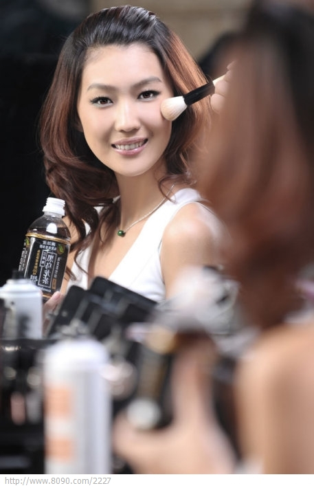 古晨（80后中国女模特）_百度百科