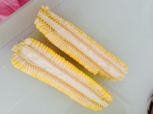 巧剥玉米粒