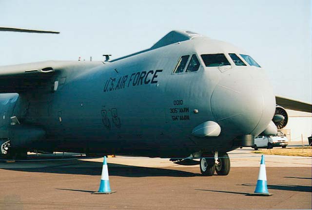 美国c-141"运输星"运输机