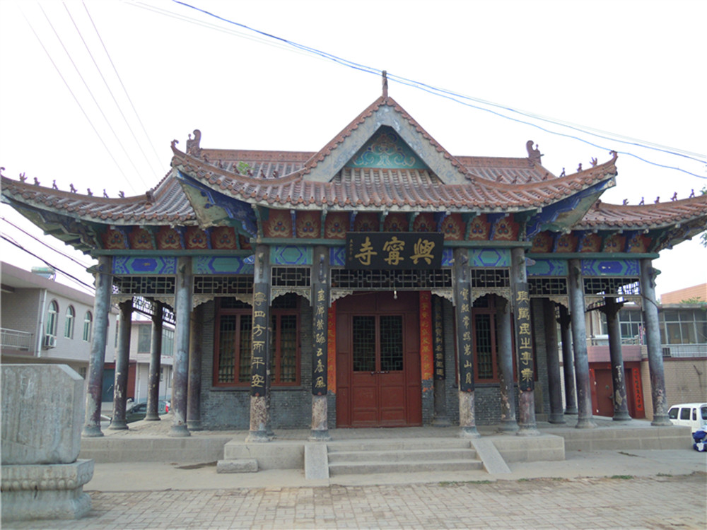  p data-id="gnx422wdbz">白佛是个大村,位于石家庄市区东部,村落西临