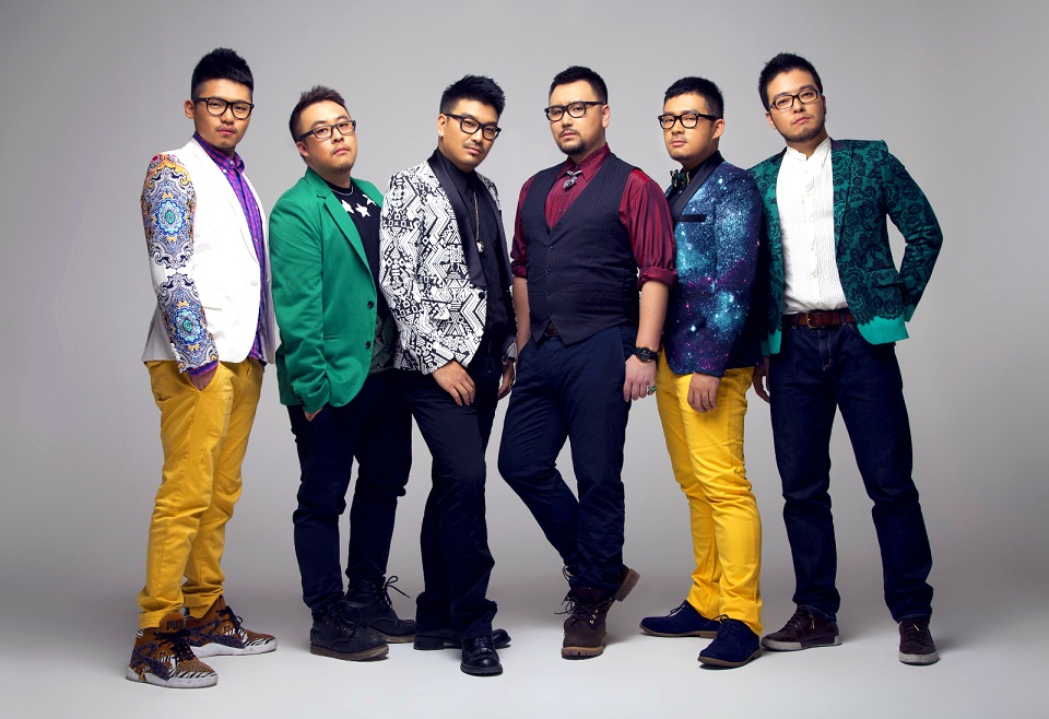 《天空》是 a target="_blank" href="/item/熊猫团/5509410" data