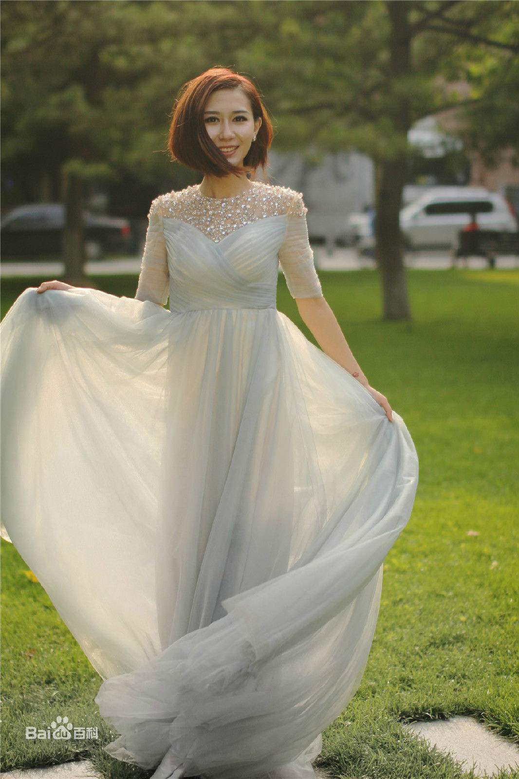  p>王茜麟, span class="ref" data-ctrid="hfmqdre">女 /span> span