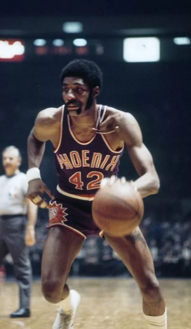  p>康尼·霍金斯(connie hawkins,1942年7月17日—2017年10月7日)