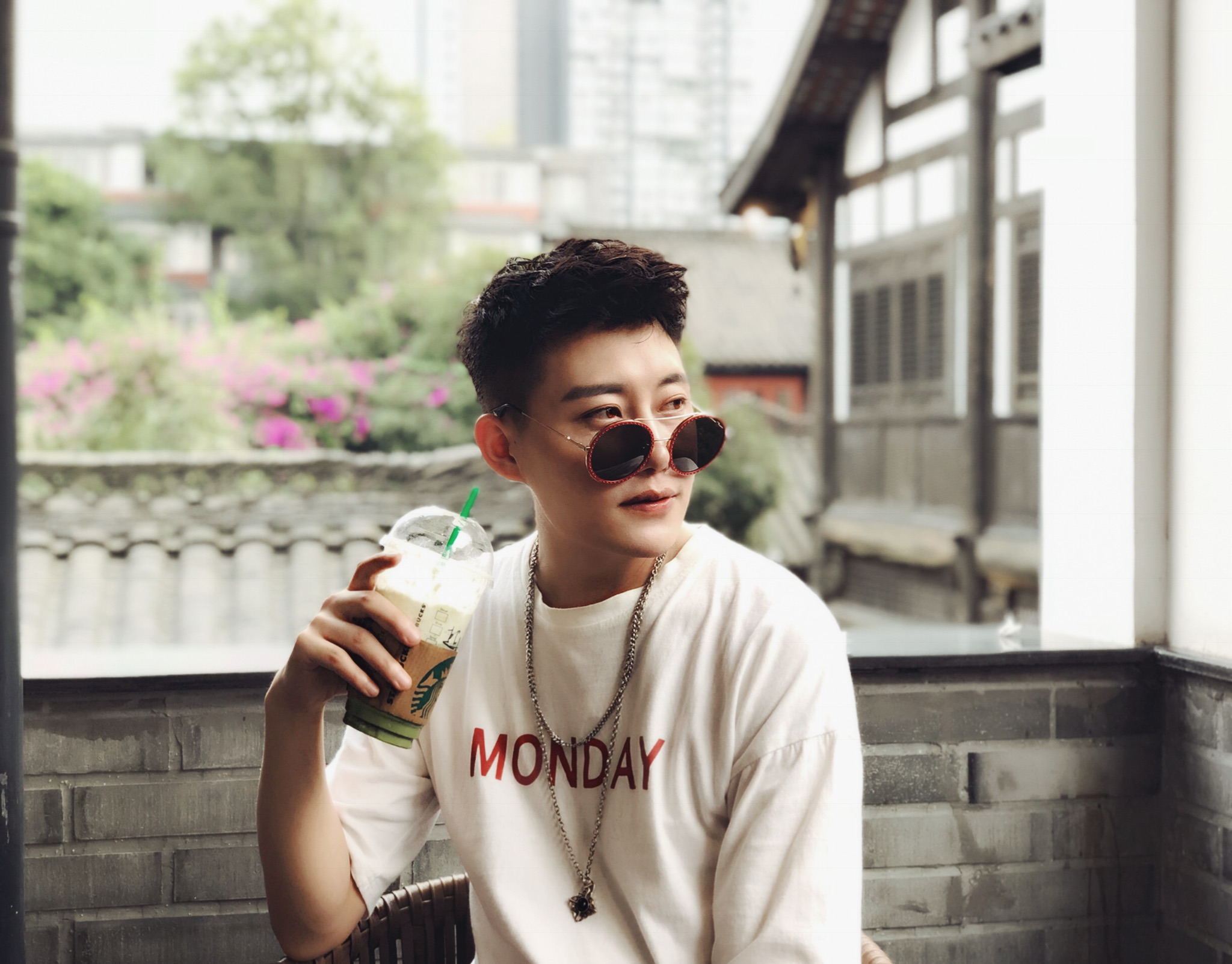  p>吴江,1995年10月24日出生于山西省吕梁市,中国内地男演员.