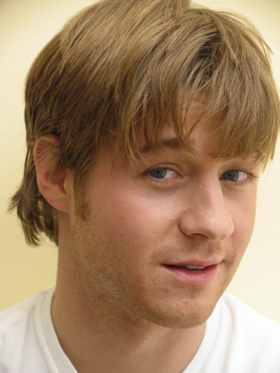 benjamin mckenzie schenkkan