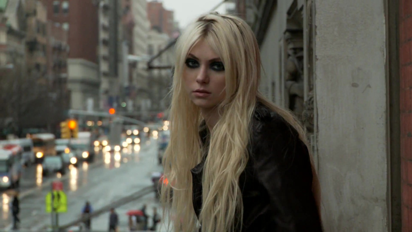  p>泰勒·摩森(taylor momsen),1993年7月26日出生于美国密苏里州