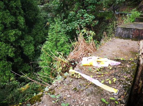  p>2018年8月24日,浙江省乐清市一名20岁女孩赵培辰乘坐 a target="