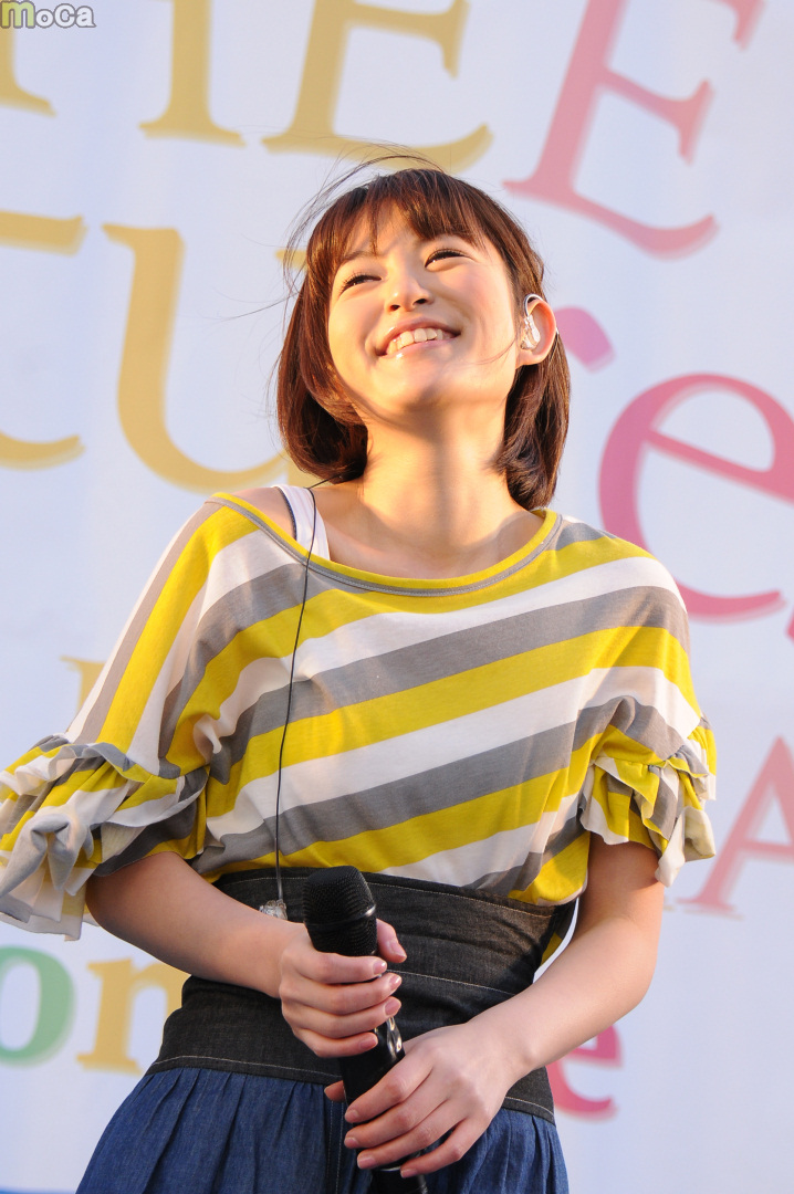  p>小松未可子 i>(こまつ みかこ;komatsu mikako) /i>,1988年11月11