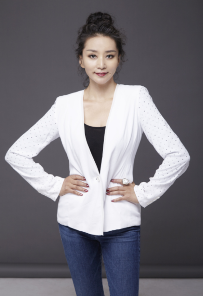  p data-id="gnx8nxxhd1">时小小,女,北京电视台生活频道主持人. /p>