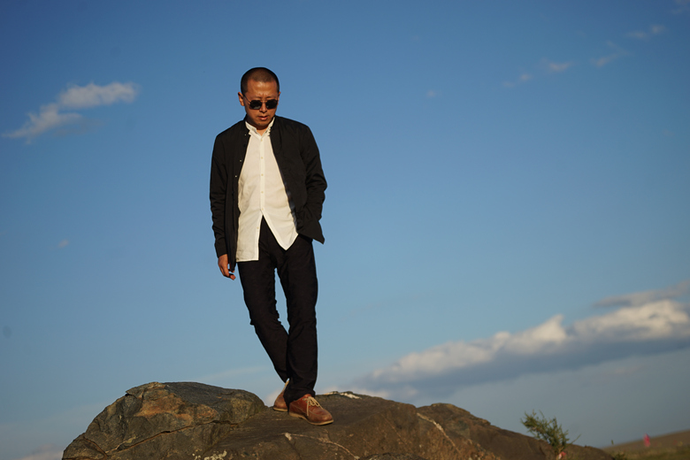  p data-id="gnvk4go3tl">贺国丰,音乐人,歌手,画家.