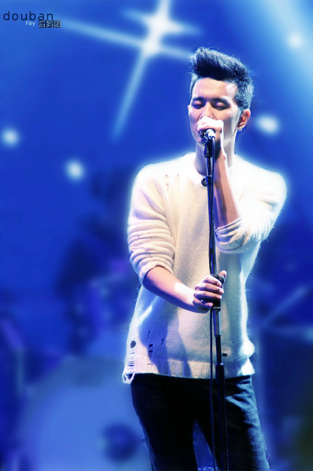 (tan),1993年1月10日出生于天津市,中国内地男歌手,魔力炭乐队主唱