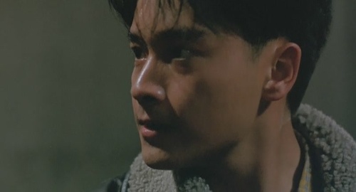 1986年,1987年经典电影《 a target="_blank" href="/item/英雄本色