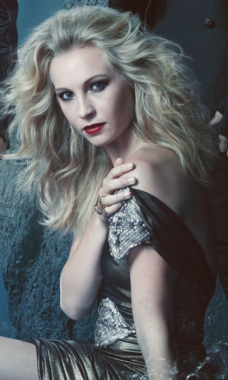  p>坎迪丝·阿科拉 i>(candice accola) /i>,1987年5月13日出生于美国