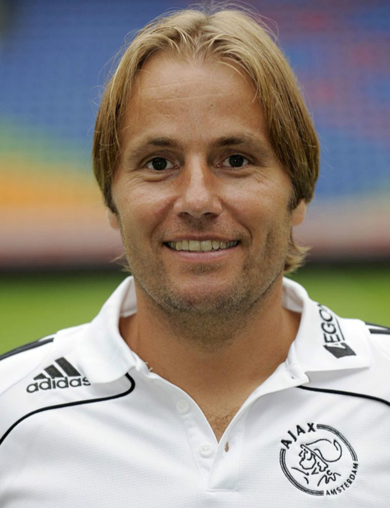  p>罗布·维茨格1966-08-23出生于阿姆斯特丹(荷兰),罗布·维茨格代表