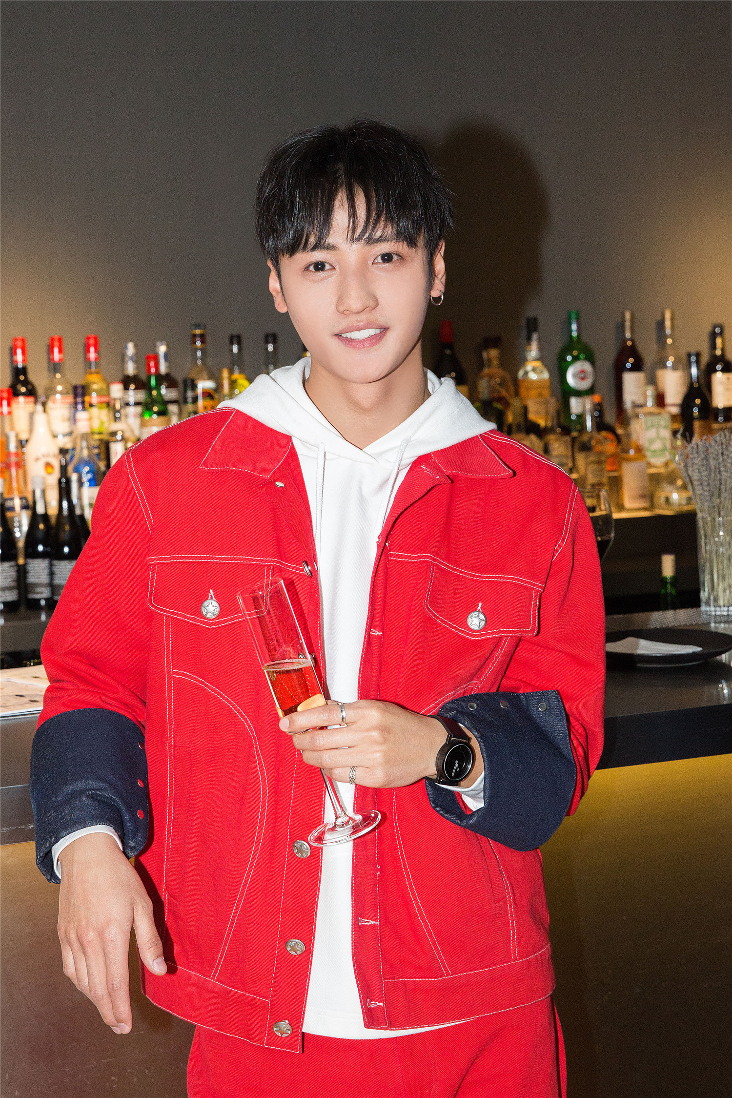  p data-id="gnyxrpghn4">侯东,1995年11月18