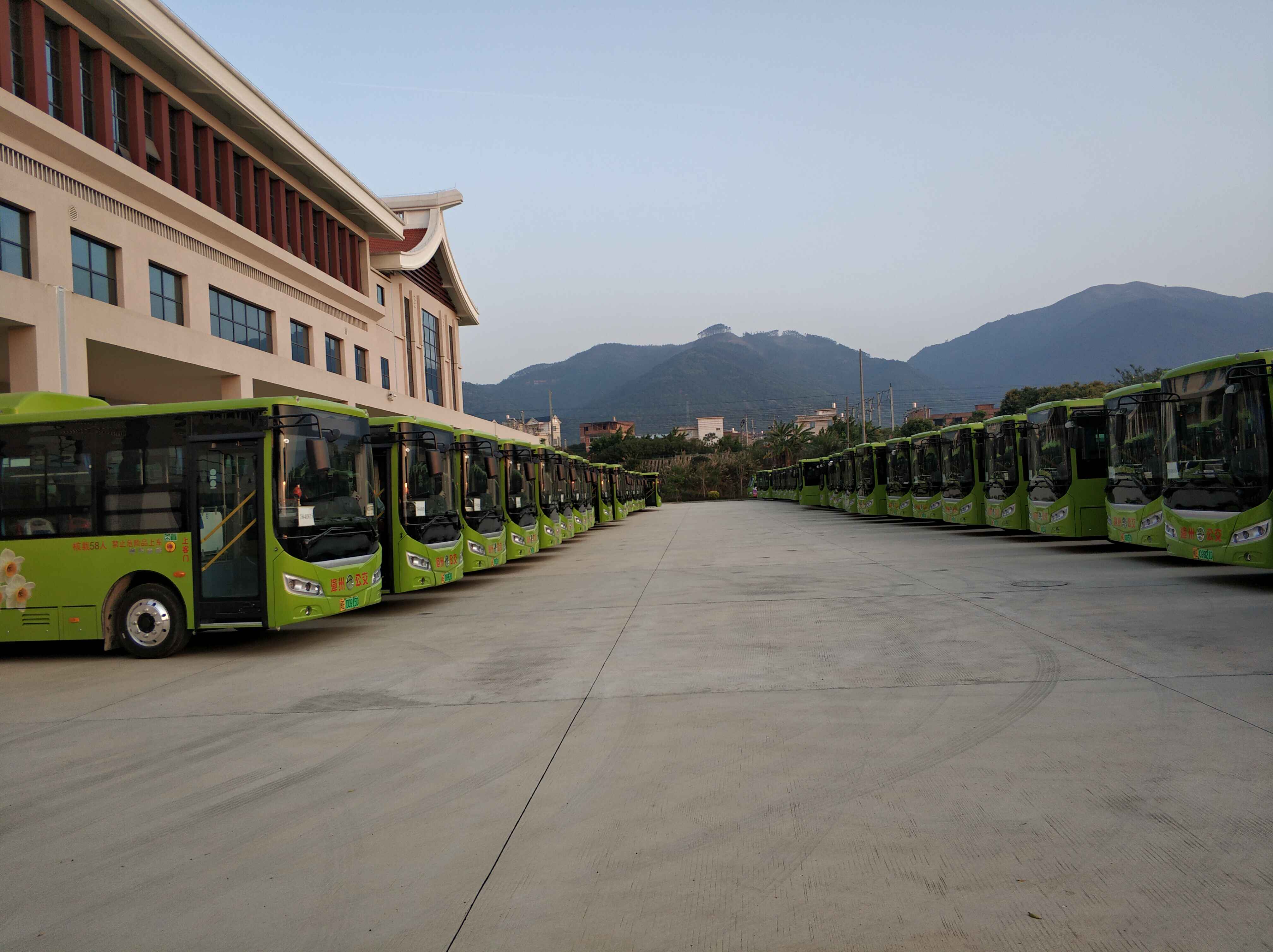  p>漳州公交8路运营于 a href="#" data-lemmaid="1122445">中国 /a> 