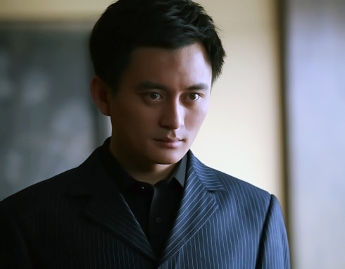 华子演员:韩彦博男,25岁.性格内敛,有谋略,为大局可以忍辱负重.