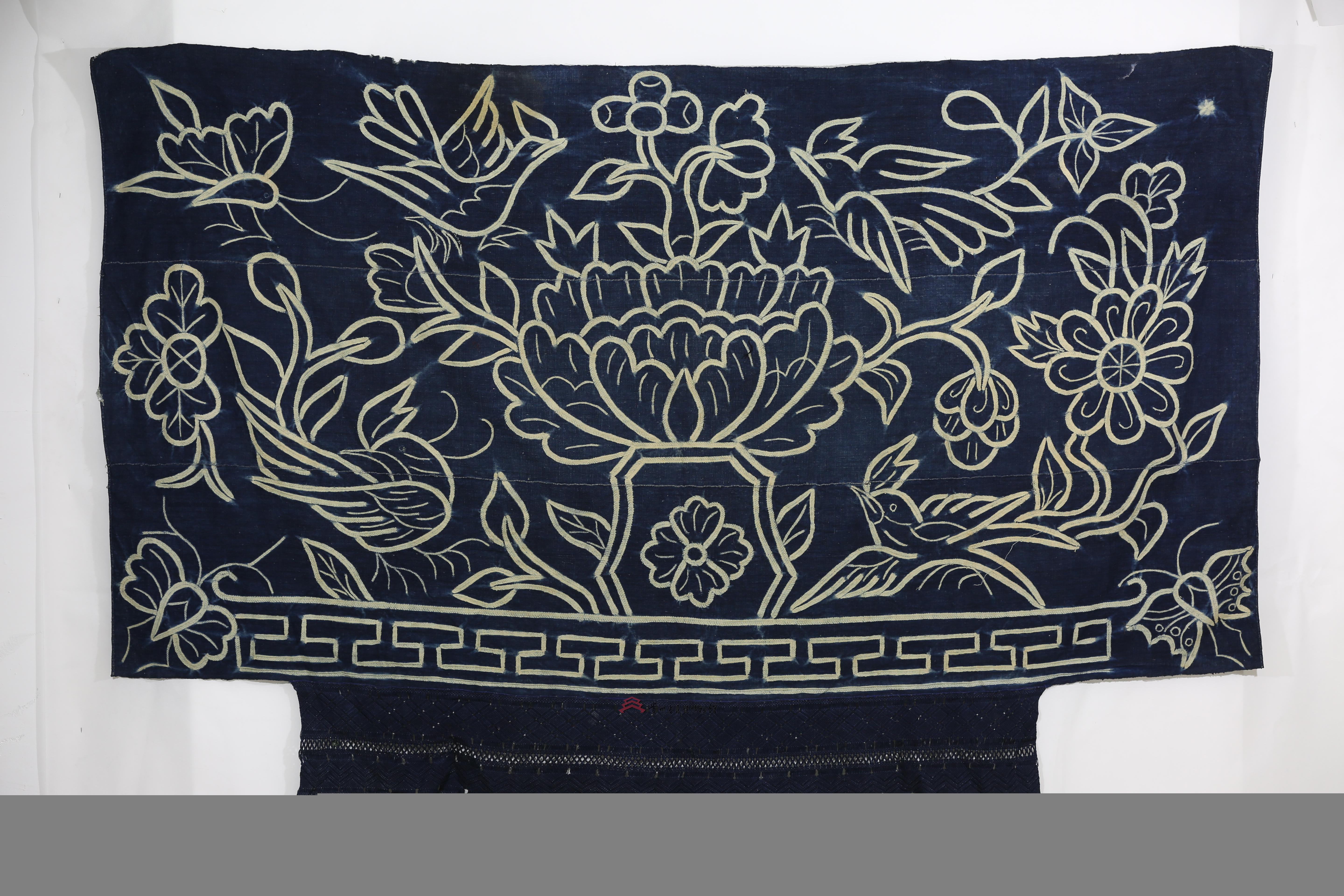 民国松桃苗族扎染牡丹花被面