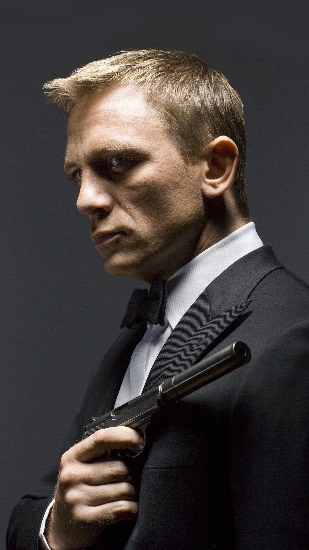  p>丹尼尔·克雷格(daniel craig),1968年3月2日出生于英国英格兰柴郡