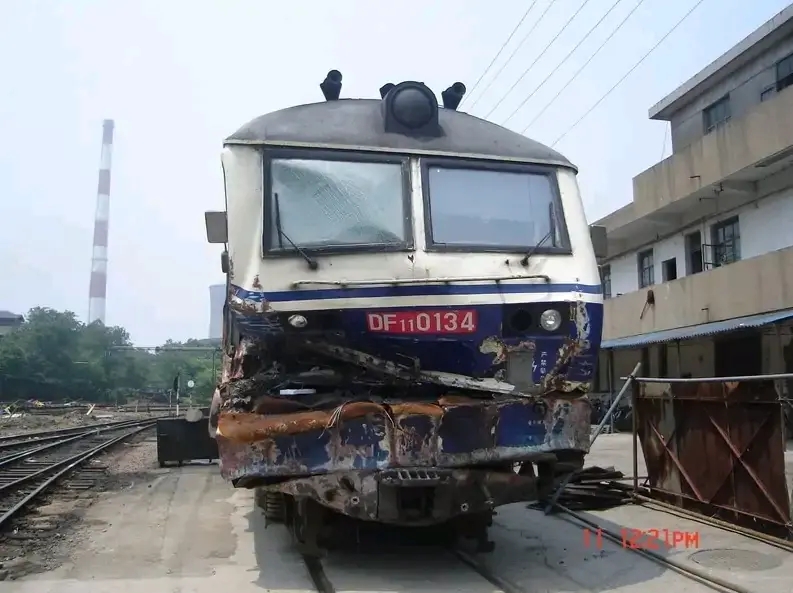  p data-id="go06gakc6t"> b>东风11型内燃机车 /b>(df11)是 a target